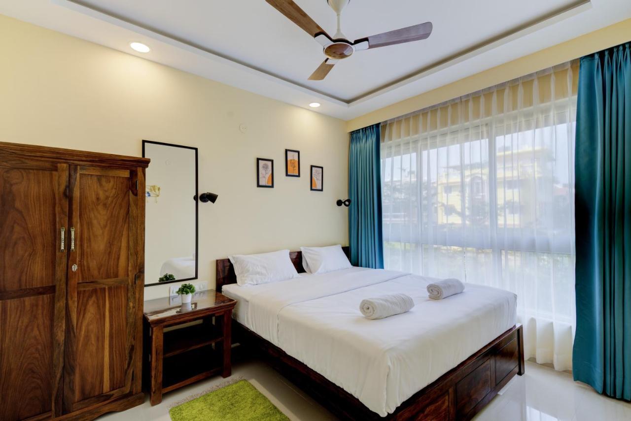 Luxe 2Bhk 10Min From Goi Airport With Pool Access Apartment ดาโบลิม ภายนอก รูปภาพ